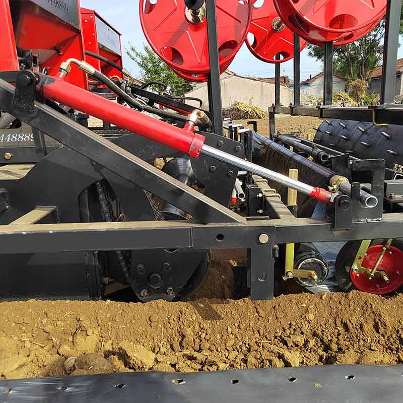 Film laying and punching machine - Image 3